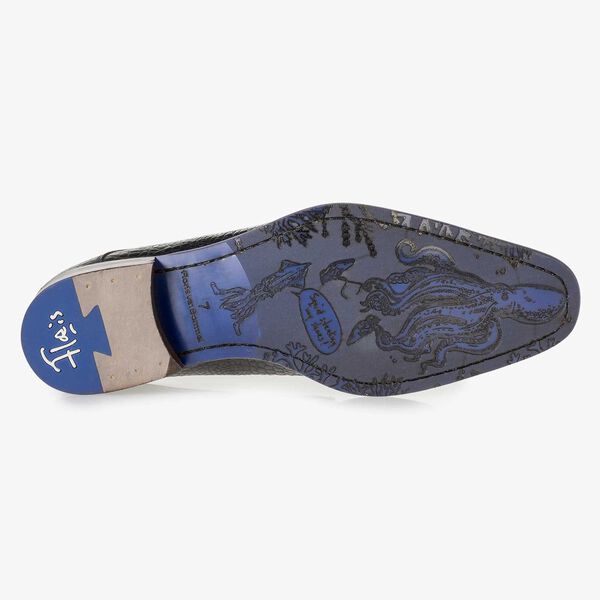 Blauer Leder-Schn&uuml;rschuh mit Krokoprint