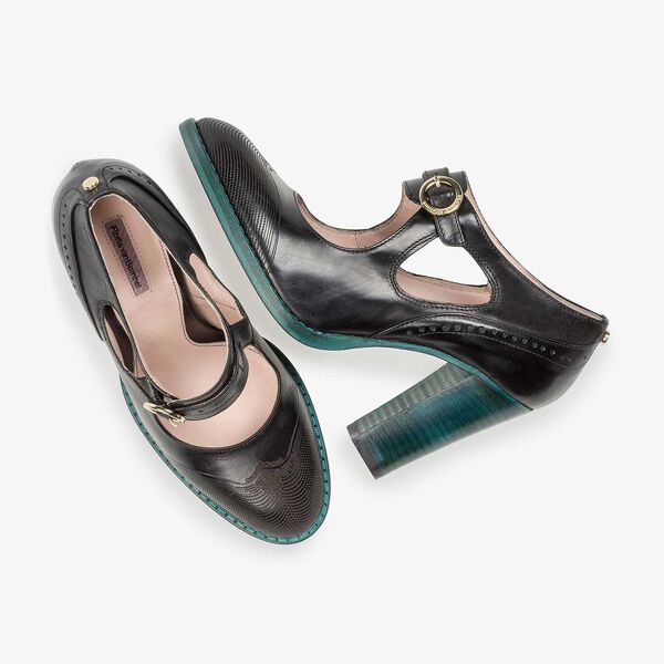 Black calf leather pumps