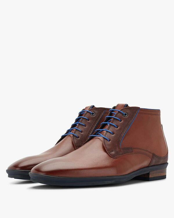 Lace boot calf leather cognac