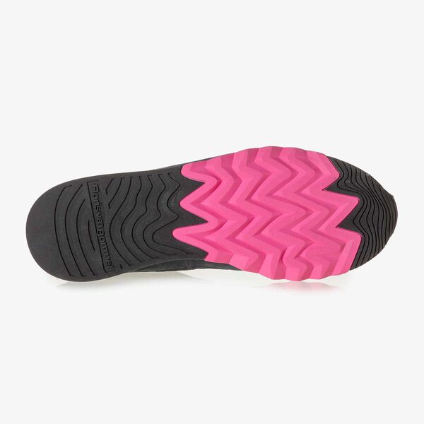 Dunkelblauer Nubukleder-Sneaker