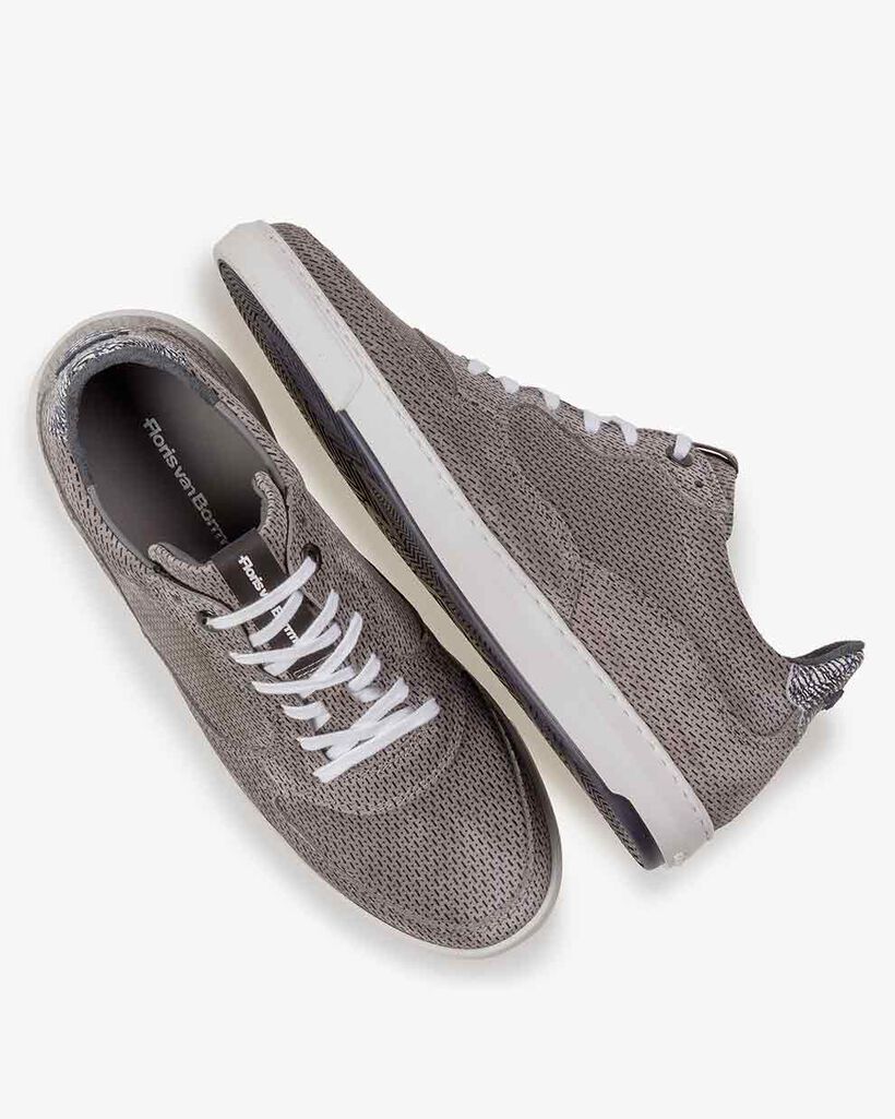 Sneaker mit Print Wildleder grau