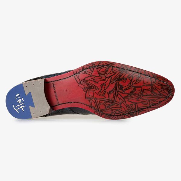 Mid-high blue leather lace shoe with snake print