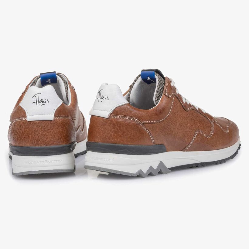 Cognacfarbener Leder-Sneaker