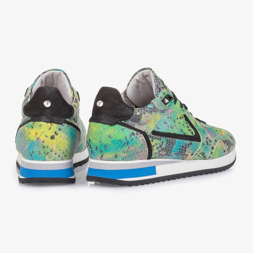 Gr&uuml;ner Leder-Sneaker mit Schlangenprint