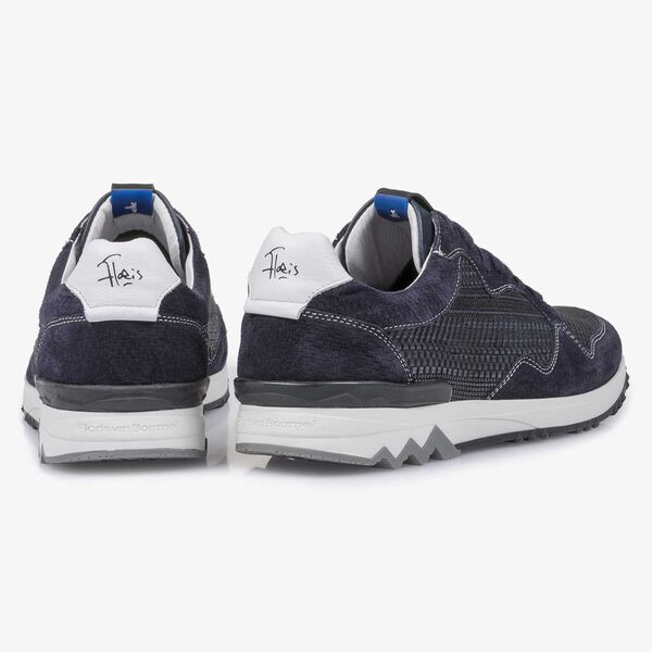 Dunkelblauer Wildleder-Sneaker mit Muster