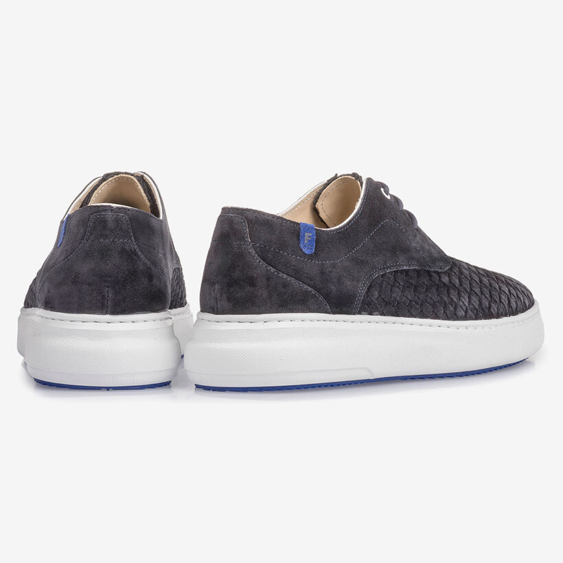 Dark blue lace shoe with braided suede leather