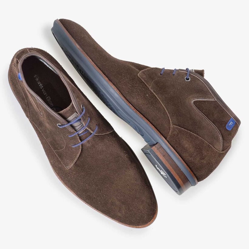 Brown suede leather lace boot with rubber sole