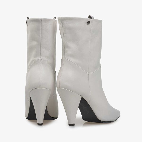 Cremewei&szlig;e Nappaleder-Schaftstiefel