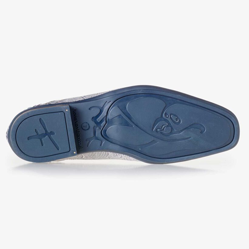 Blauer Schn&uuml;rstiefel aus Leder mit Eidechsenprint