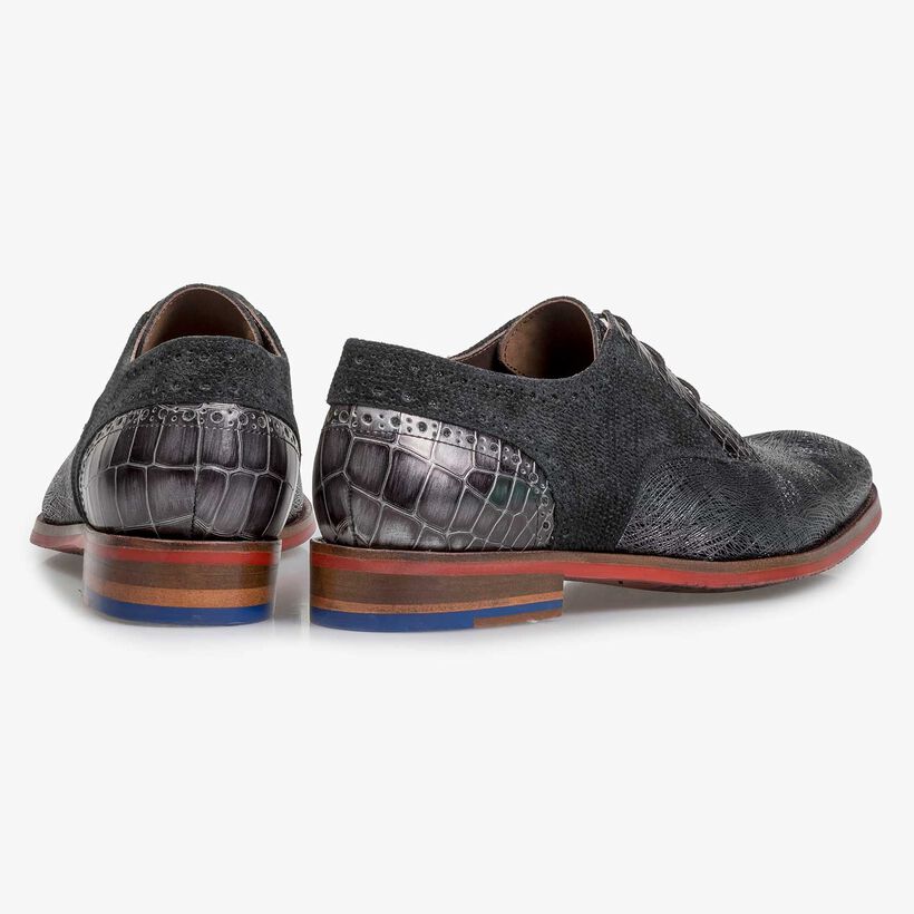 Black leather lace shoe with metallic print