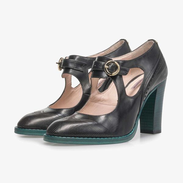 Black calf leather pumps