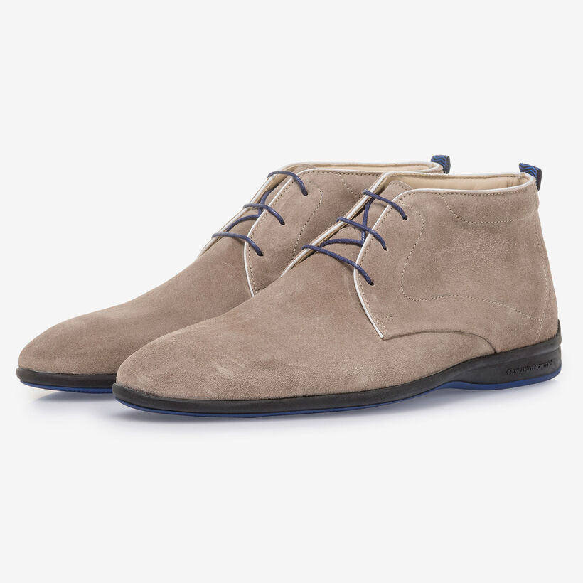 Beige suede leather lace boot
