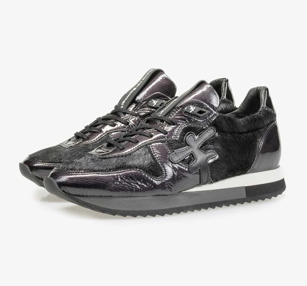 Black patent leather sneaker with F-logo
