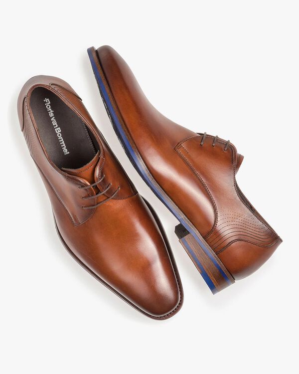 Cognacfarbener Schn&uuml;rschuh