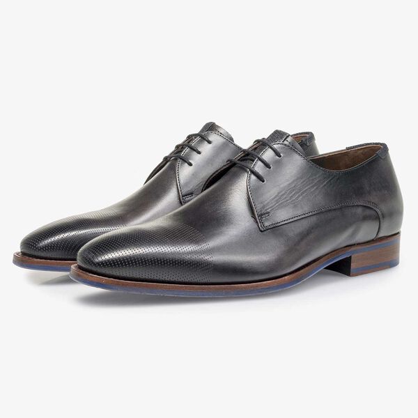 Grey calf leather lace shoe