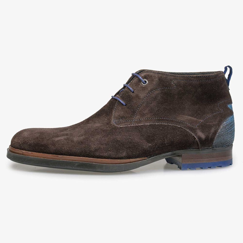 Dunkelbrauner Schn&uuml;rstiefel aus Kalbswildleder