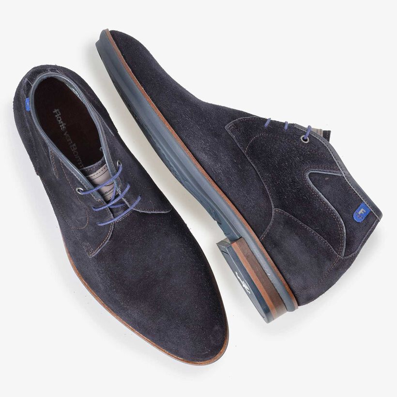 Dunkelblauer Wildleder-Schn&uuml;rstiefel
