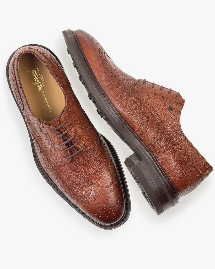 Cognacfarbener Brogue-Schn&uuml;rschuh aus Leder