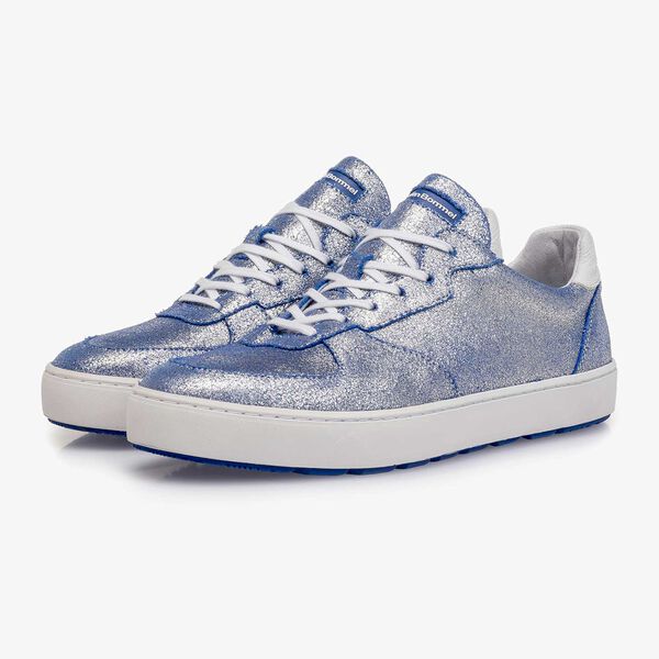 Silver metallic leather sneaker with changing effect