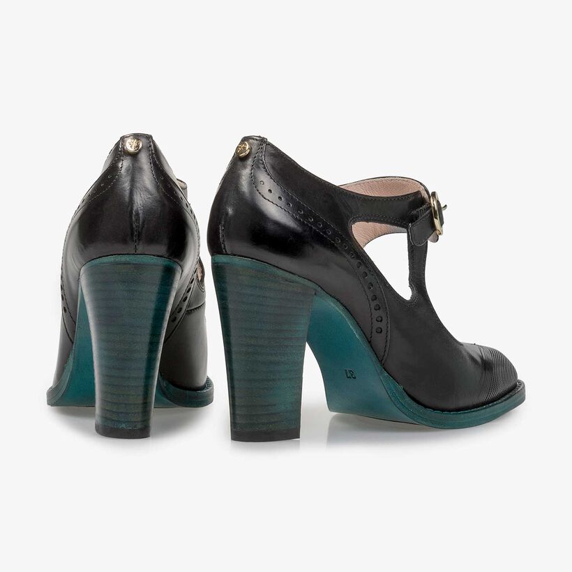 Black calf leather pumps