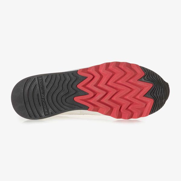 White nubuck leather sneaker with red details