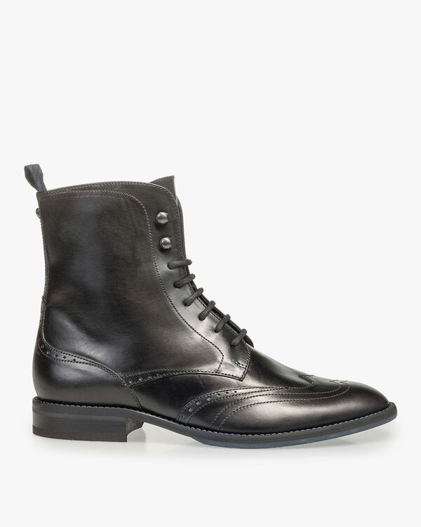 Schwarze Kalbsleder-Schn&uuml;rstiefel