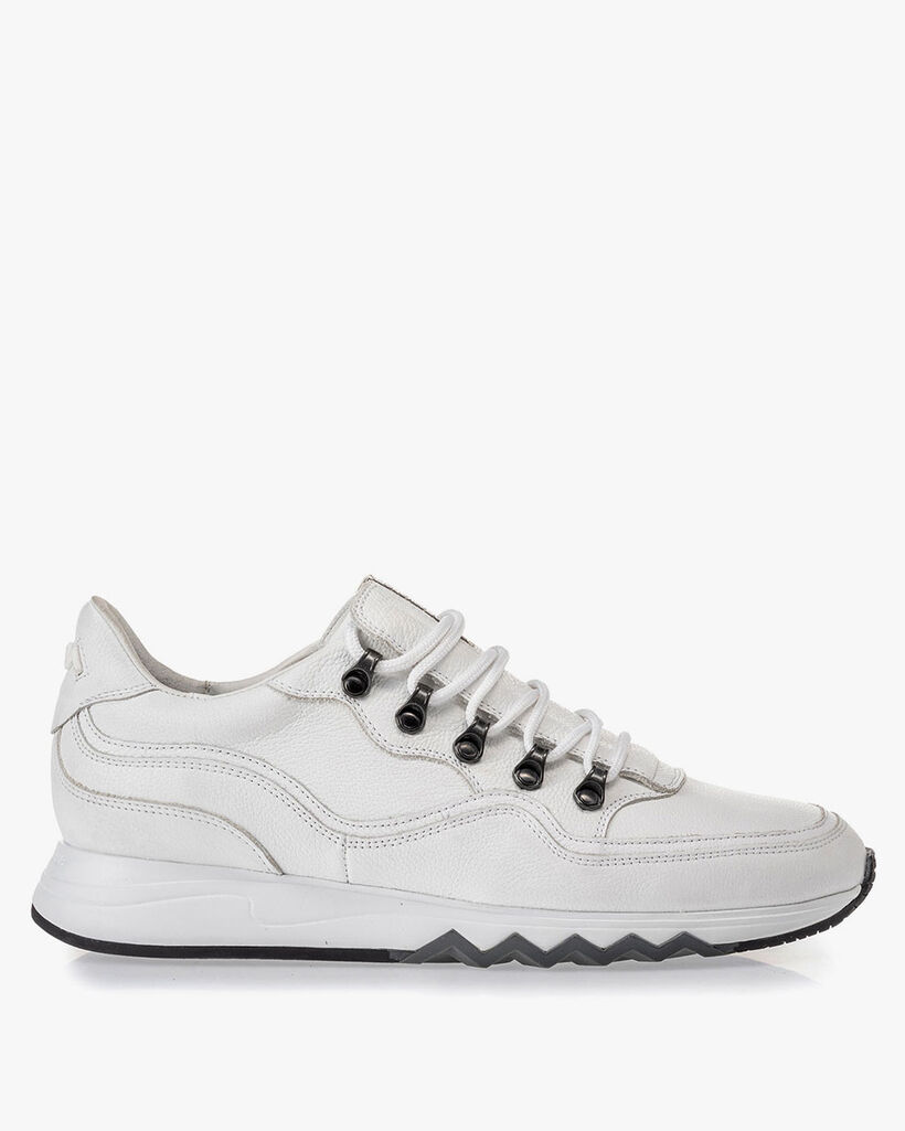 Sneaker mit Strukturmuster weiss
