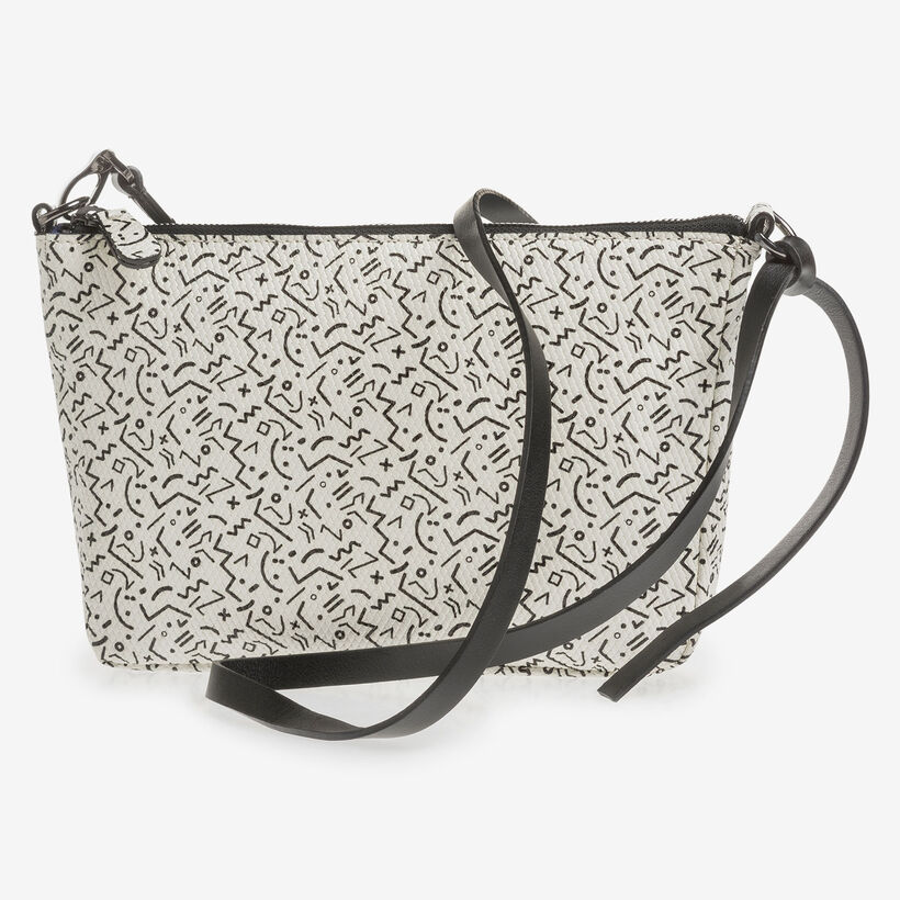 Wei&szlig;e Ledertasche mit schwarzem Print
