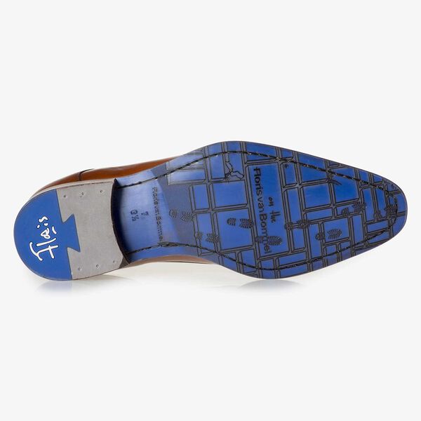 Cognacfarbener Kalbsleder-Schn&uuml;rschuh