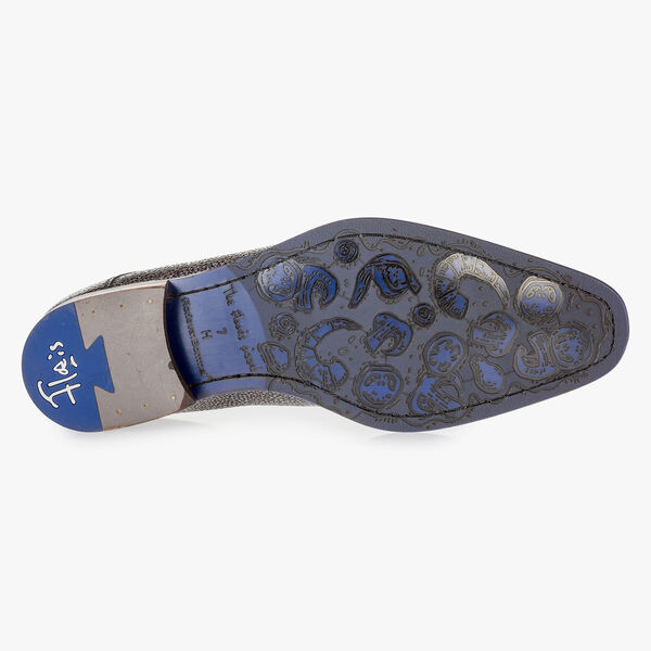 Grauer Schn&uuml;rschuh mit Metallic-Print