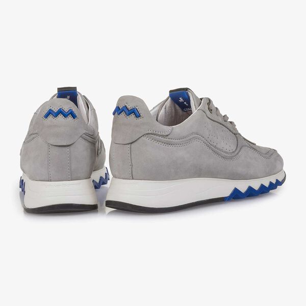 Hellgrauer Nubukleder-Sneaker