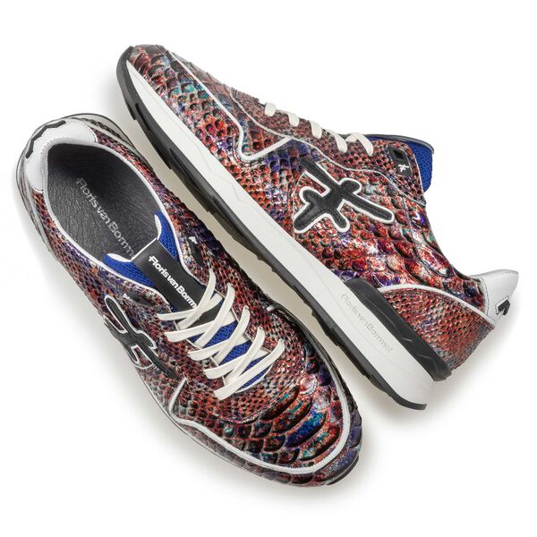Roter Lackleder-Sneaker mit Schlangenprint