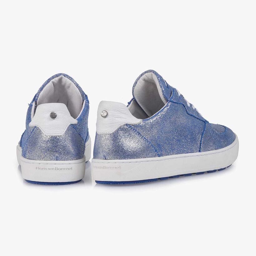 Silver metallic leather sneaker with changing effect