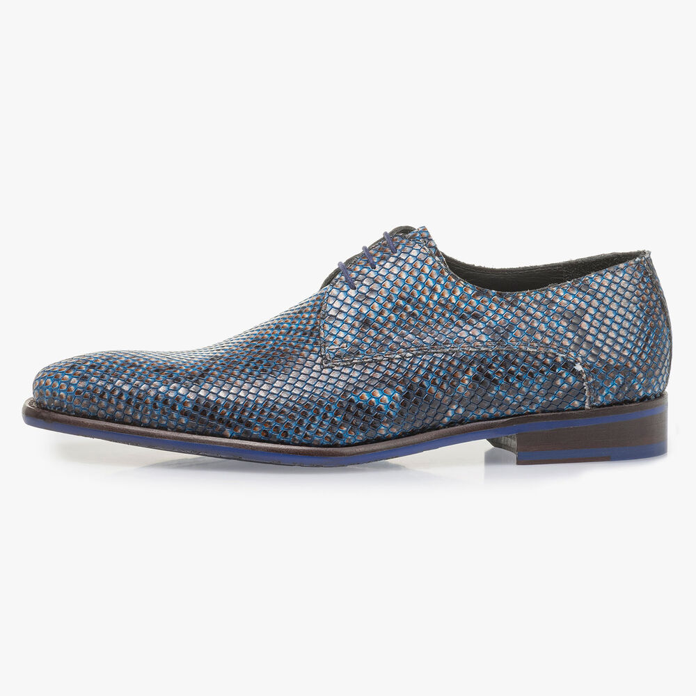 Blauer Schn&uuml;rschuh mit Schlangenprint