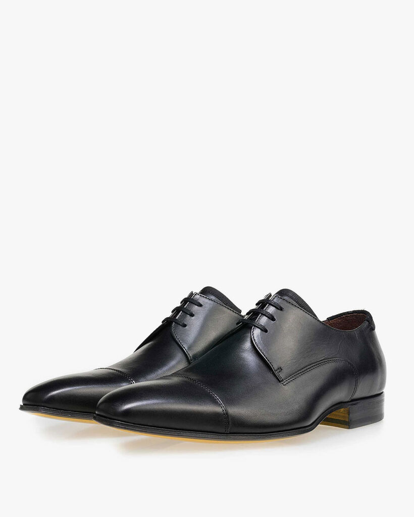 Lace shoe calf leather black