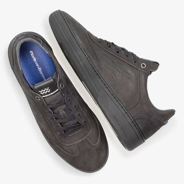 Schwarzer Nubukleder-Sneaker mit Print