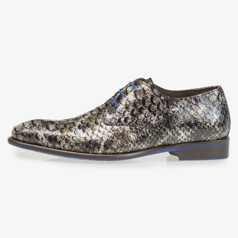 Grauer Lackleder-Schn&uuml;rschuh mit Schlangenprint