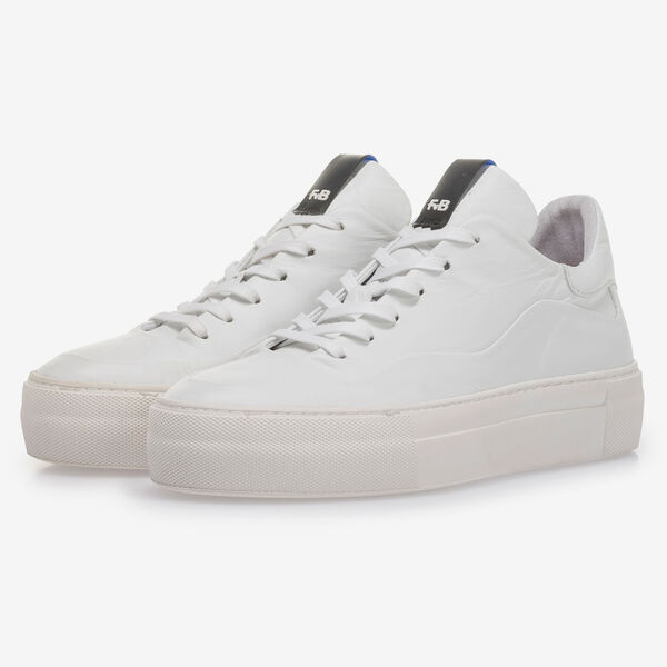 Wei&szlig;er Leder-Sneaker