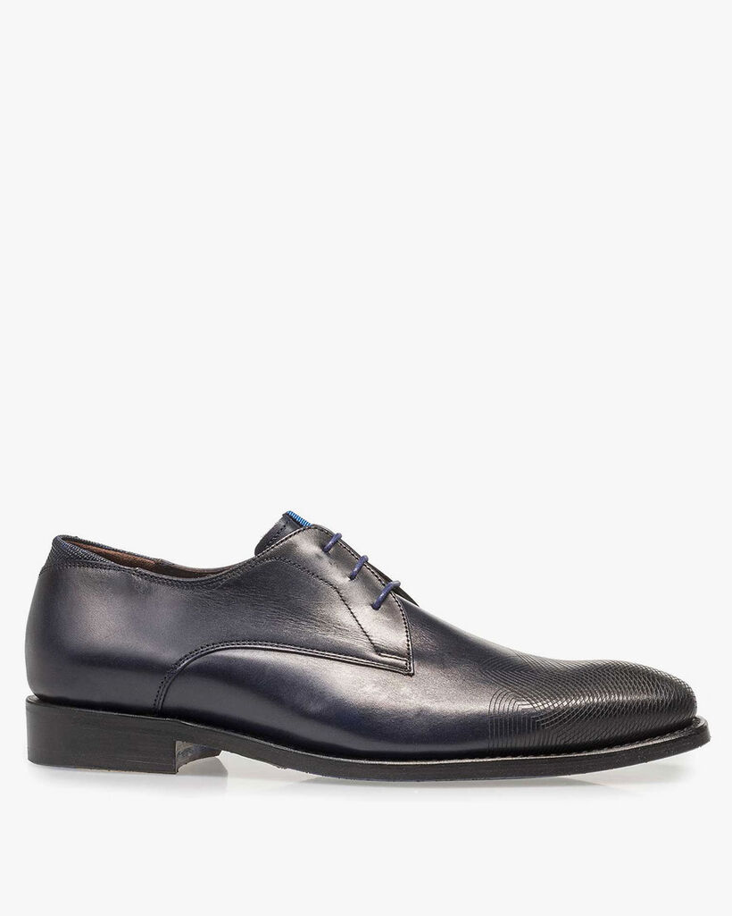 Dark blue calf leather lace shoe