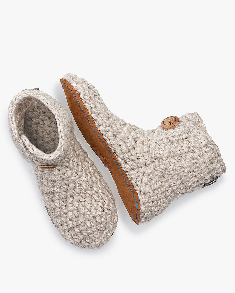 Kingdom of Wow home slippers sand
