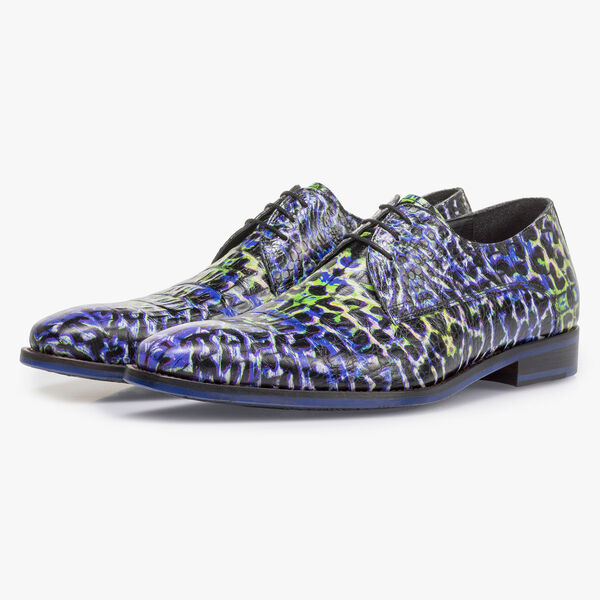 Blauer Premium Schn&uuml;rschuh mit Krokoprint