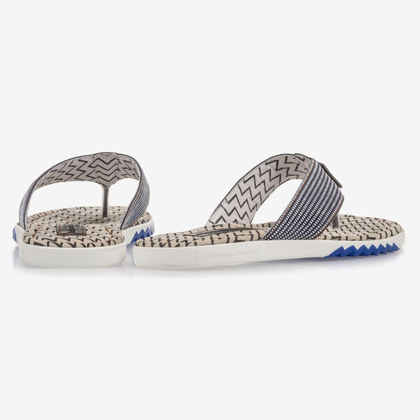 Blauer Wildleder Zehentrenner-Slipper mit Print