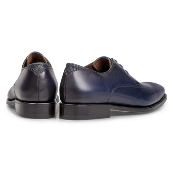 Dark blue calf leather lace shoe
