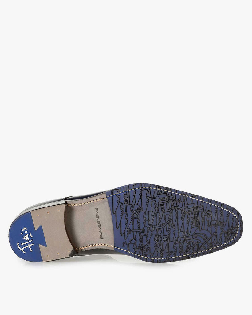Dark blue calf leather lace shoe