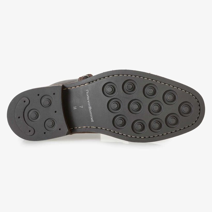 Dunkelbrauner Wildleder-Schn&uuml;rstiefel