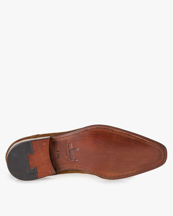 Mid-brown calf suede leather lace shoe