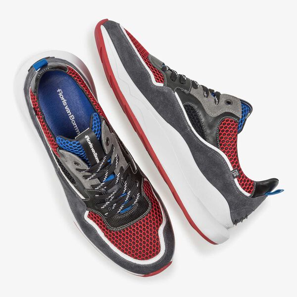 Dunkelgrauer Wildleder-Sneaker
