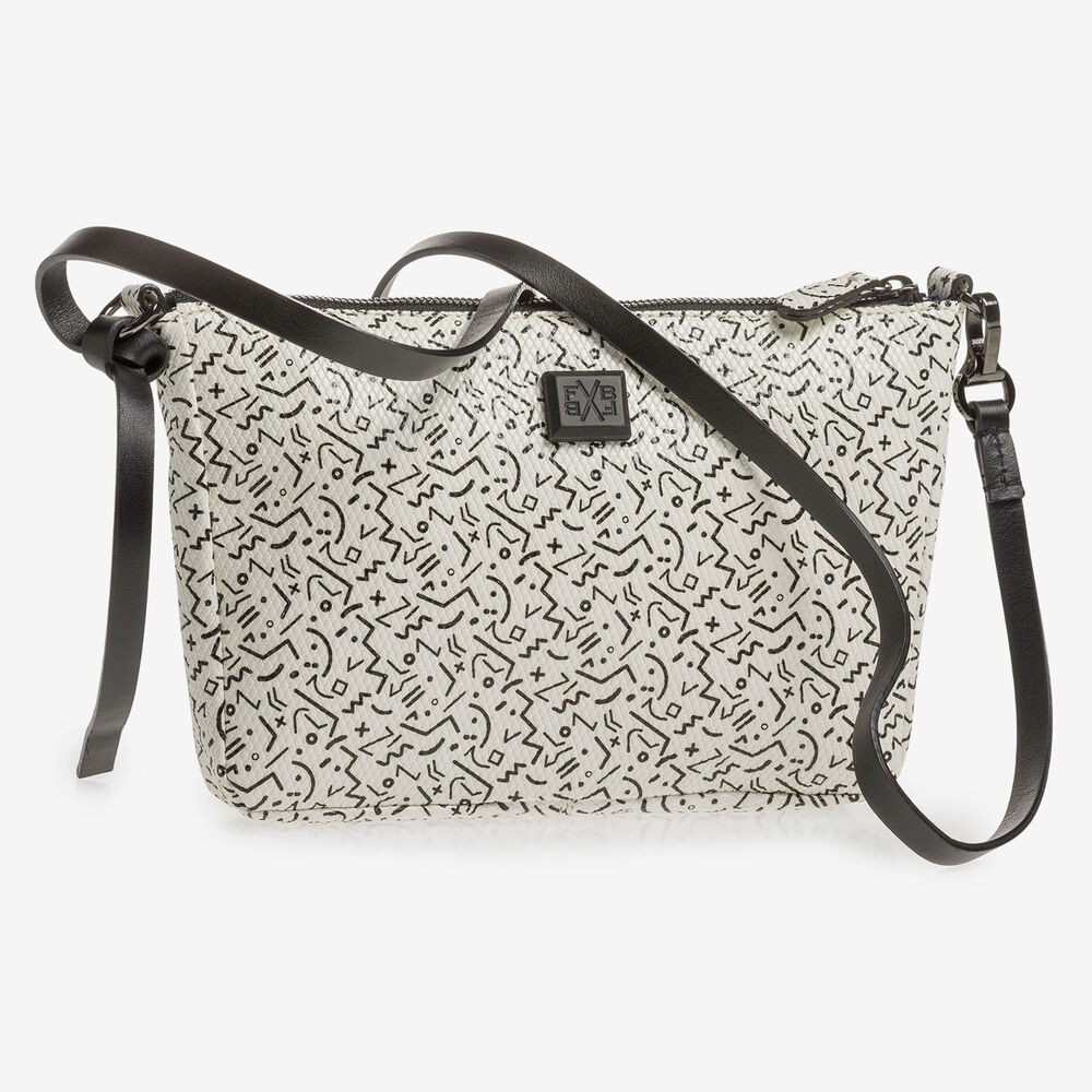 Wei&szlig;e Ledertasche mit schwarzem Print
