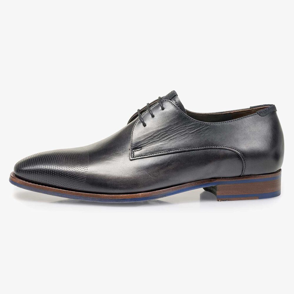 Grey calf leather lace shoe