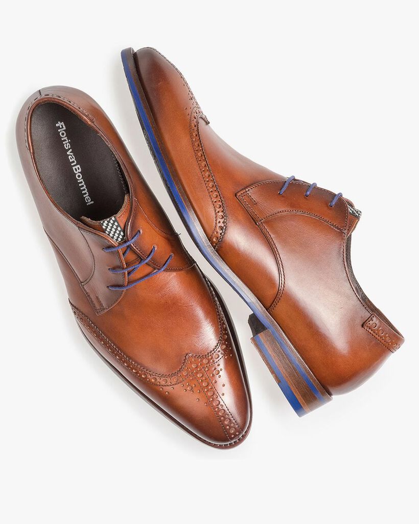 Cognacfarbener Schn&uuml;rschuh